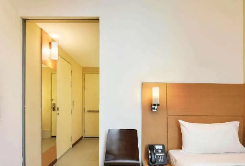 Ibis Singapore Novena Hotel