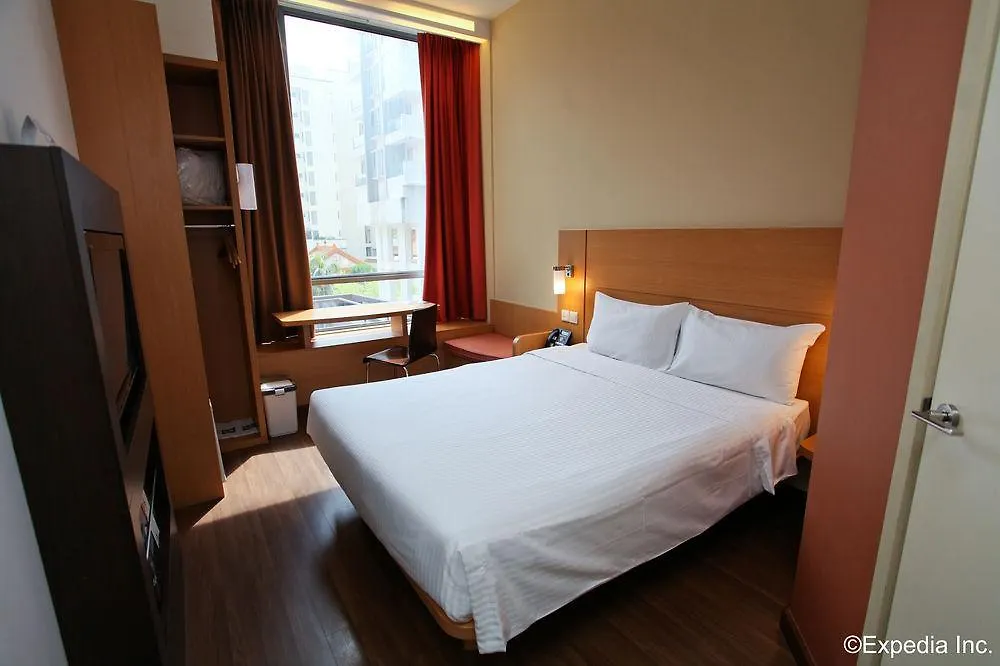 Ibis Singapore Novena