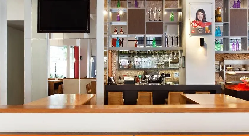 Ibis Singapore Novena